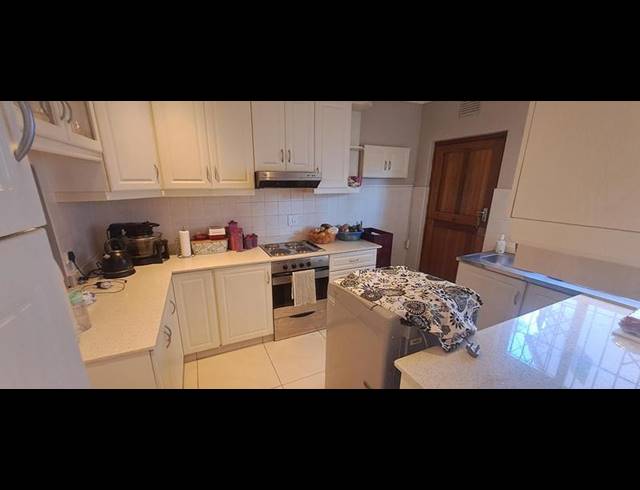 2 BEDROOM PROPERTY TO RENT IN BEREA WEST